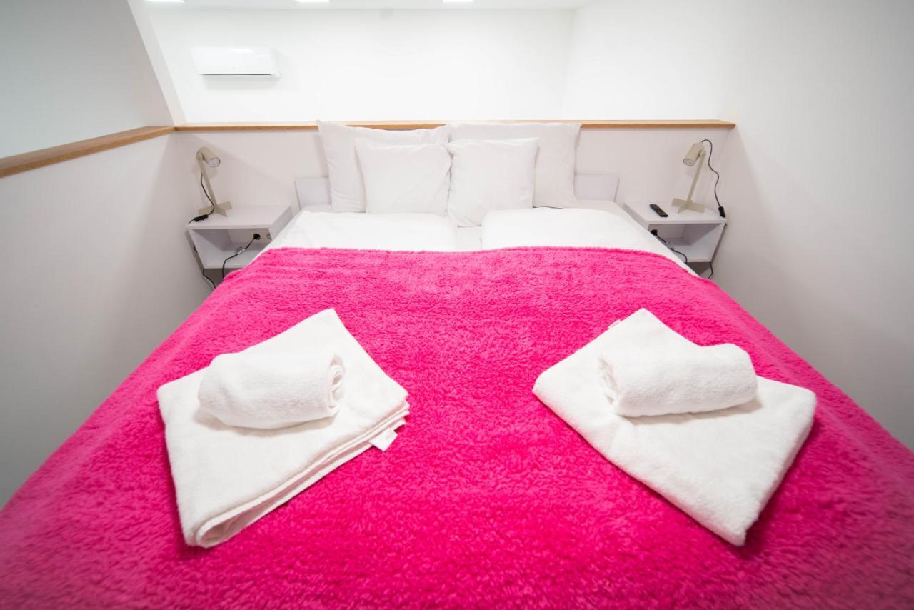 Free Parking Basilica Rob'S Home - Ac, Wi-Fi, Smart Tv Budapest Luaran gambar