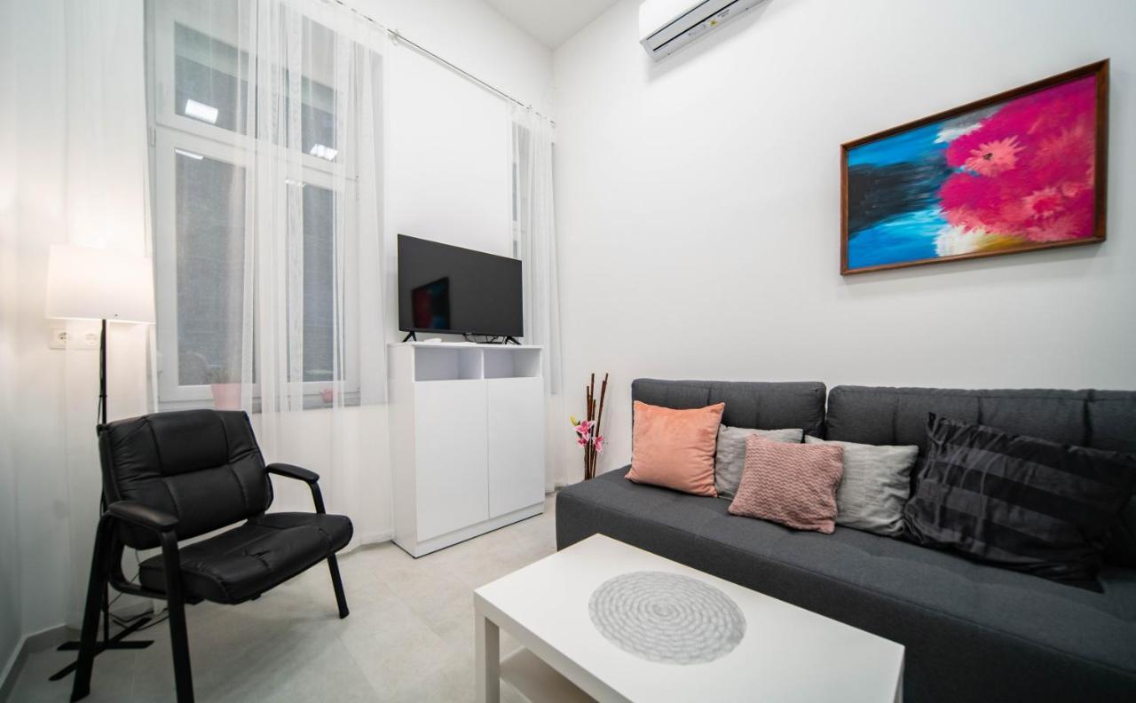Free Parking Basilica Rob'S Home - Ac, Wi-Fi, Smart Tv Budapest Luaran gambar